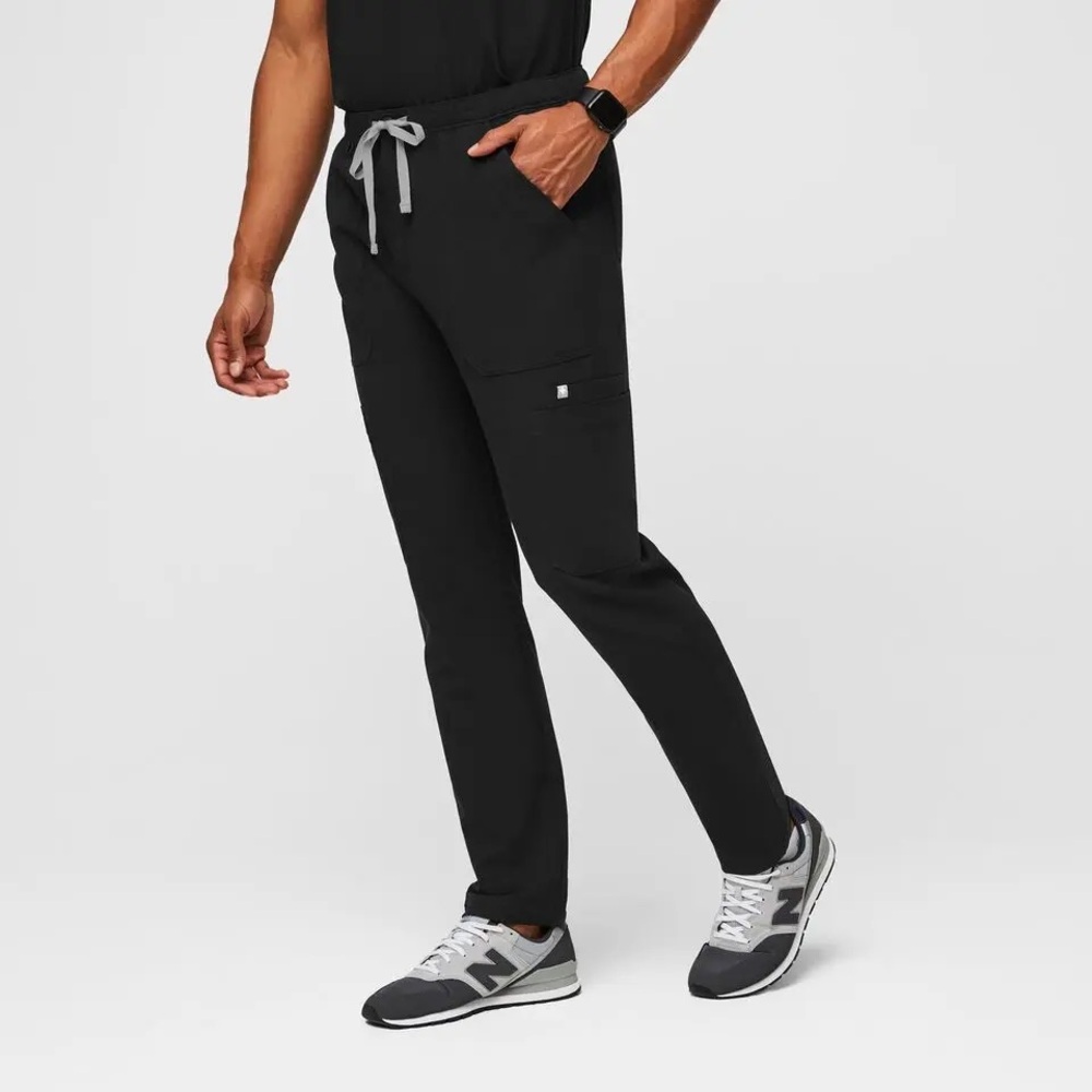 Like New Excellent Figs Mens Cairo Cargo Scrub Pants Black Size: Large - Picture 2 of 8